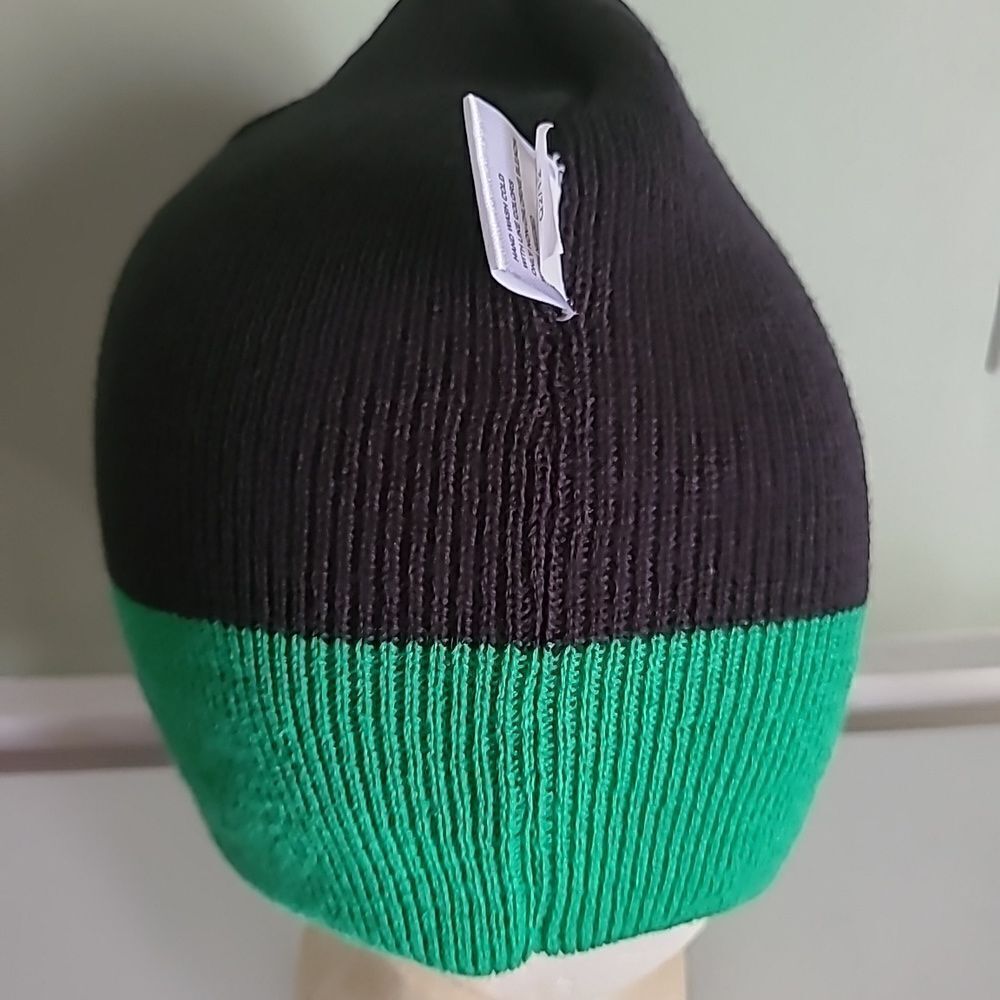 Color Block Beanie - Picture 7 of 11